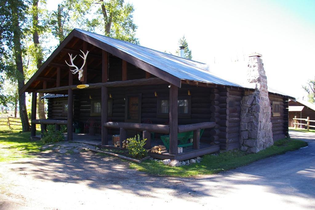 Hotel Parade Rest Ranch West Yellowstone Esterno foto