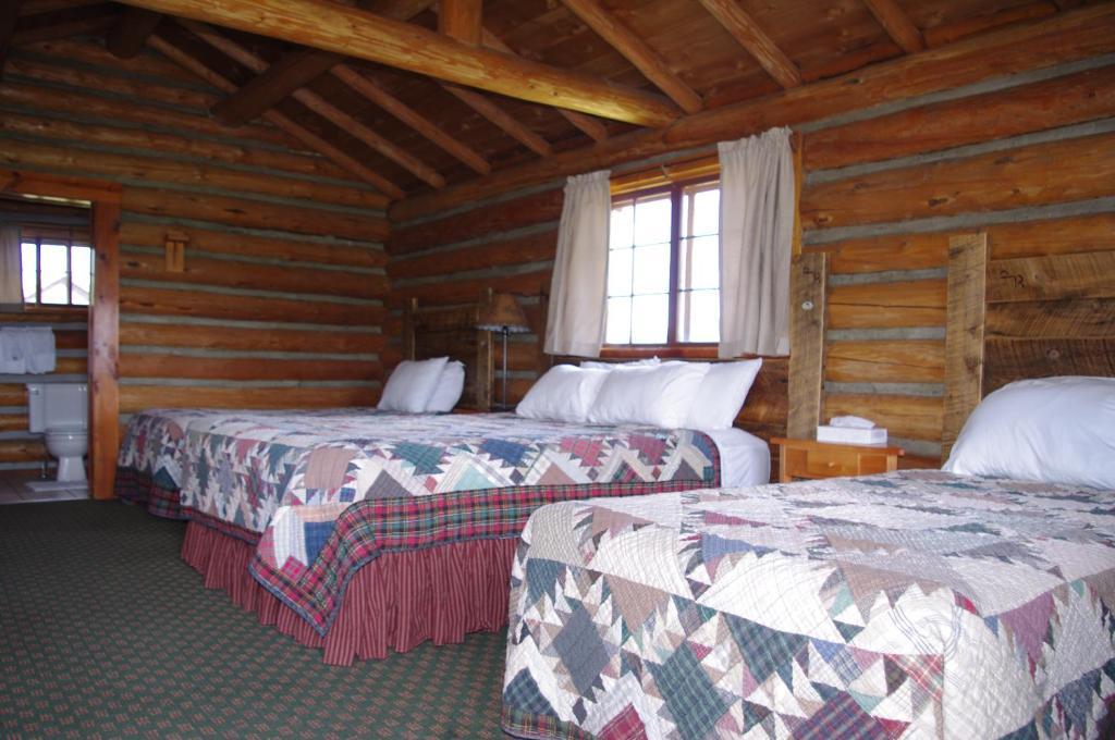 Hotel Parade Rest Ranch West Yellowstone Esterno foto